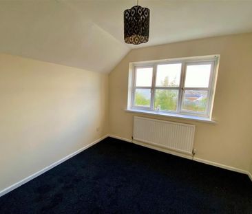 3 bedroom detached house to rent - Photo 3