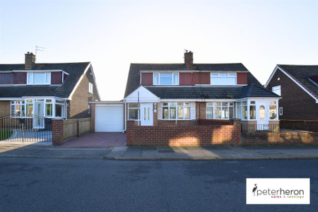 3 bedroom semi-detached house to rent - Photo 5