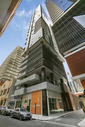 1708/5 Sutherland Street, Melbourne - Photo 1