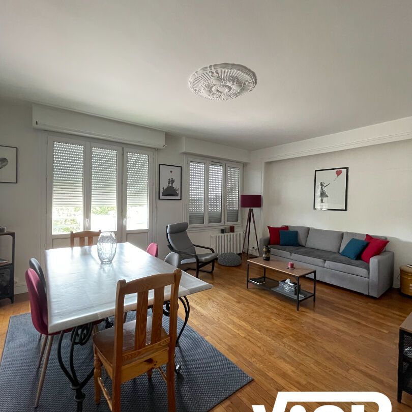 CHARMANT T4 PLACE DES CARMES AVEC GARAGE - Photo 1