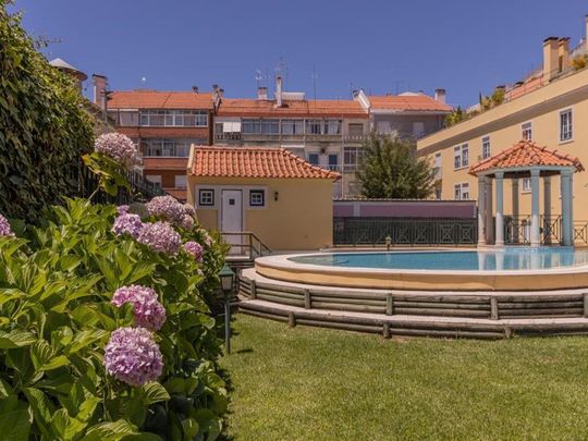 Apartamento T3 para arrendamento sem móveis com piscina e jardim no Rato em Lisboa - Photo 1