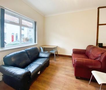 4 bedroom terraced house to rent - Photo 6