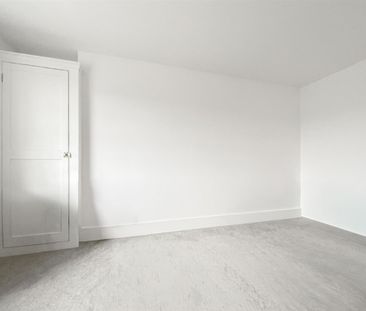 Wellington Square, Hastings, TN34 1PN - Photo 1