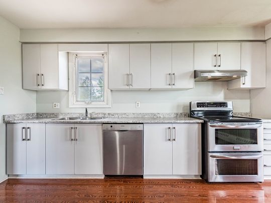 For Lease - 5638 Appleby Line, Burlington, Ontario - Photo 1