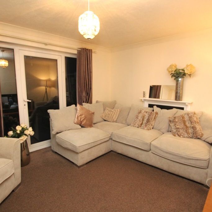 2 Bedroom Mid Terraced House, Chester - Photo 1