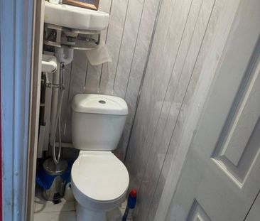 Room in a Shared House, Bordesley Green, B9 - Photo 3