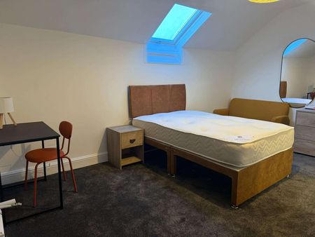 Church Street West Room 6 - Photo 5