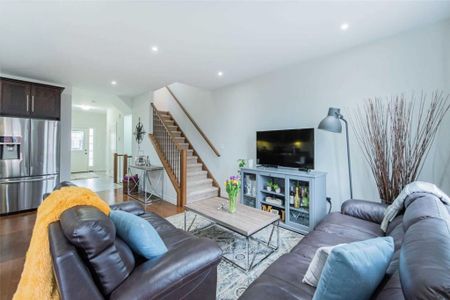 For Lease - 1043 Oakcrossing Gate, London North, Ontario - Photo 2