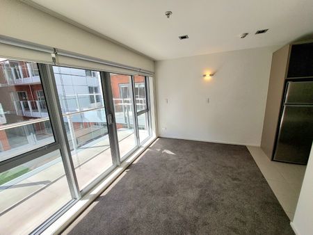 SHORT TERM - Wonderful Apartment on Wagener Place - Photo 2
