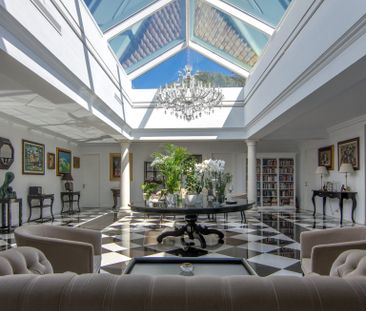 Villa in Los Flamingos - Photo 2