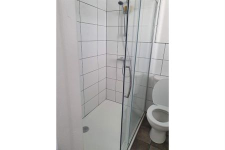 3 bedroom apartment to rent - Photo 5