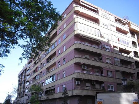 Plaça del Poeta Vicente Gaos, Valencia, Valencian Community 46021 - Photo 2