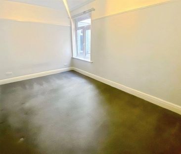 Burlington Mansions, SO15 - Photo 2