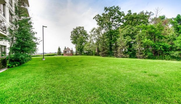 Richmond Hill - Photo 1