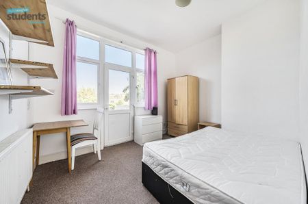 6 bedroom terraced house to rent - Photo 4