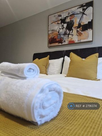 4 bedroom semi-detached house to rent - Photo 5