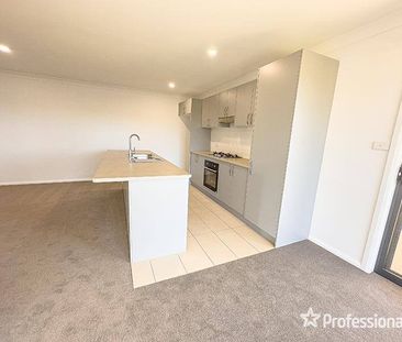 3 Bedroom Duplex with Ensuite for Lease - Photo 3