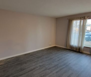 3 Bedroom Bungalow For Rent In Marlborough | Pet Friendly | Lrt Access - Photo 1