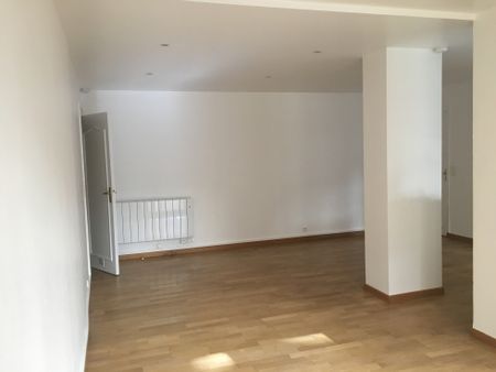 Très beau deux pièces 52m² 17 RUE DES PETITS CARREAUX - Photo 4