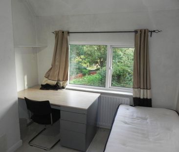 3 bedroom semi-detached house to rent - Photo 4