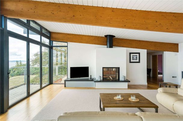 An exceptional luxury property with unrivalled sea views - Photo 1