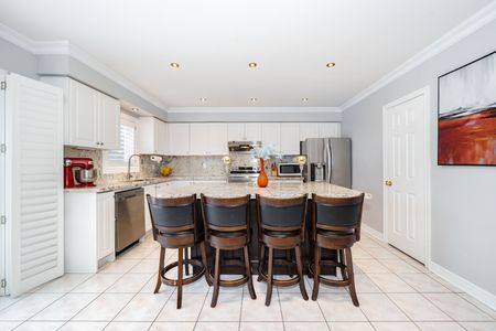 For Lease - 2211 Old Rutherford Road, Vaughan, Ontario - Photo 5