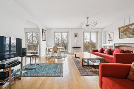 Location Appartement de luxe Paris 7 5 Pièces 165 m² - Photo 3