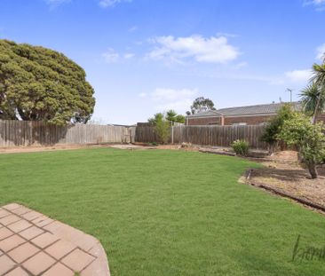 Spacious & Sunlit Living - Photo 3