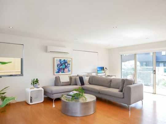 Modern Townhouse - Photo 1