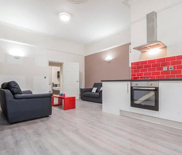 2 bedroom apartment to rent - Photo 5