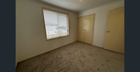 Freshly Updated Family Home! - Photo 4