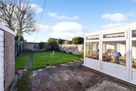 Clappers Lane, Bracklesham Bay, Chichester, PO20 - Photo 3