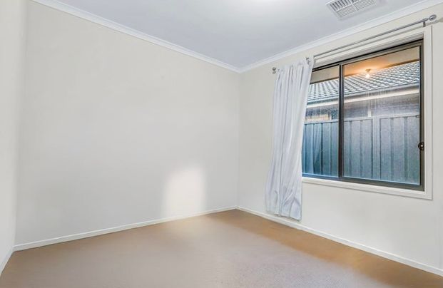 9 Langhorne Street, Andrews Farm SA 5114 - House For Rent - $550 | Domain - Photo 1
