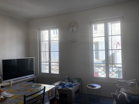 Location Appartement 4 pièces 142m² JARNAC 16200 - Photo 2