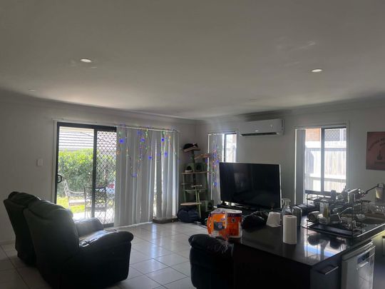 Pimpama - Photo 1