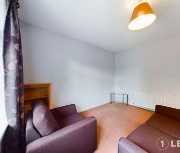 Broombank Terrace, Carrick Knowe, Edinburgh, EH12 - Photo 3