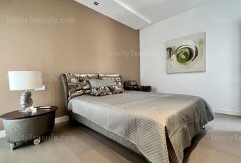 Short term rental of the luxury modern villa in El Duque / VILLA TESORO EL DUQUE