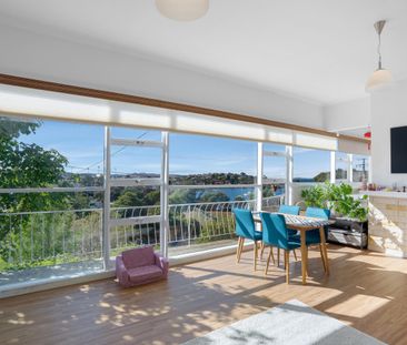 Renovated Family Home with Stunning Marina Views - Photo 5