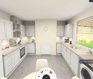 4 bedroom terraced house to rent - Photo 6