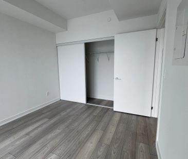 1007 The Queensway #821 - Photo 2