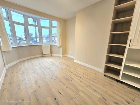 6 bedroom semi-detached house to rent - Photo 3