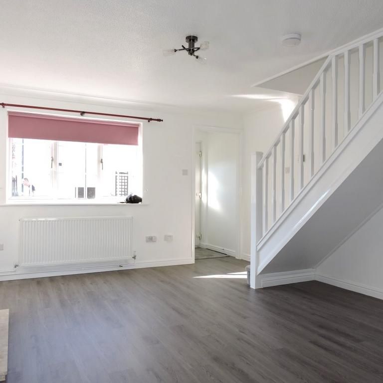 2 bedroom terraced house to rent - Photo 1