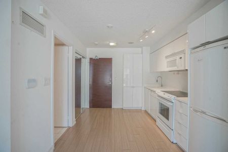 For Lease - 15 Iceboat Terrace Unit# 1103, Toronto, Ontario - Photo 5