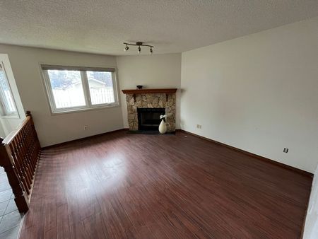 20 Del Monica Bay Northeast, Calgary - Photo 2