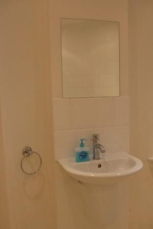 1 Bed Flat, Brunswick Terrace, BN3 - Photo 2