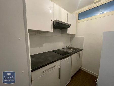 Location Appartement 1 pièce 43m² LILLE 59000 - Photo 2
