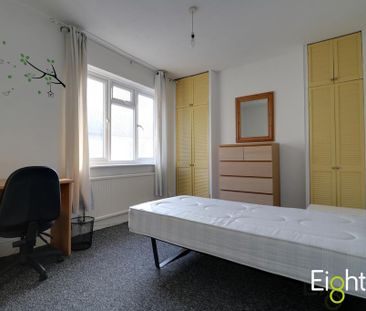 4 bedroom terraced house to rent - Photo 1