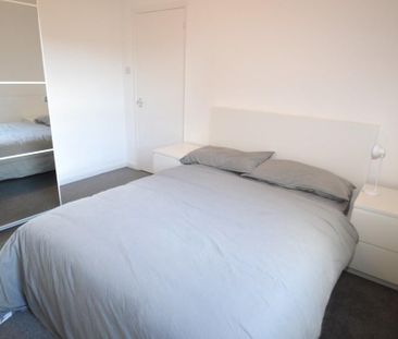 1 bedroom ground floor flat to rent - Photo 3