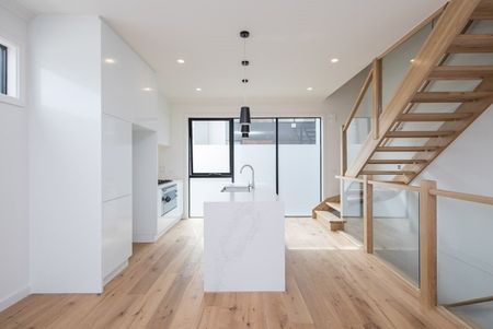 20 Velvet Road, Port Melbourne VIC 3207 - House For Rent | Domain - Photo 5