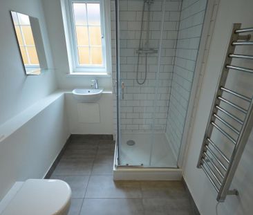 1 bedroom ground floor flat to rent - Photo 2